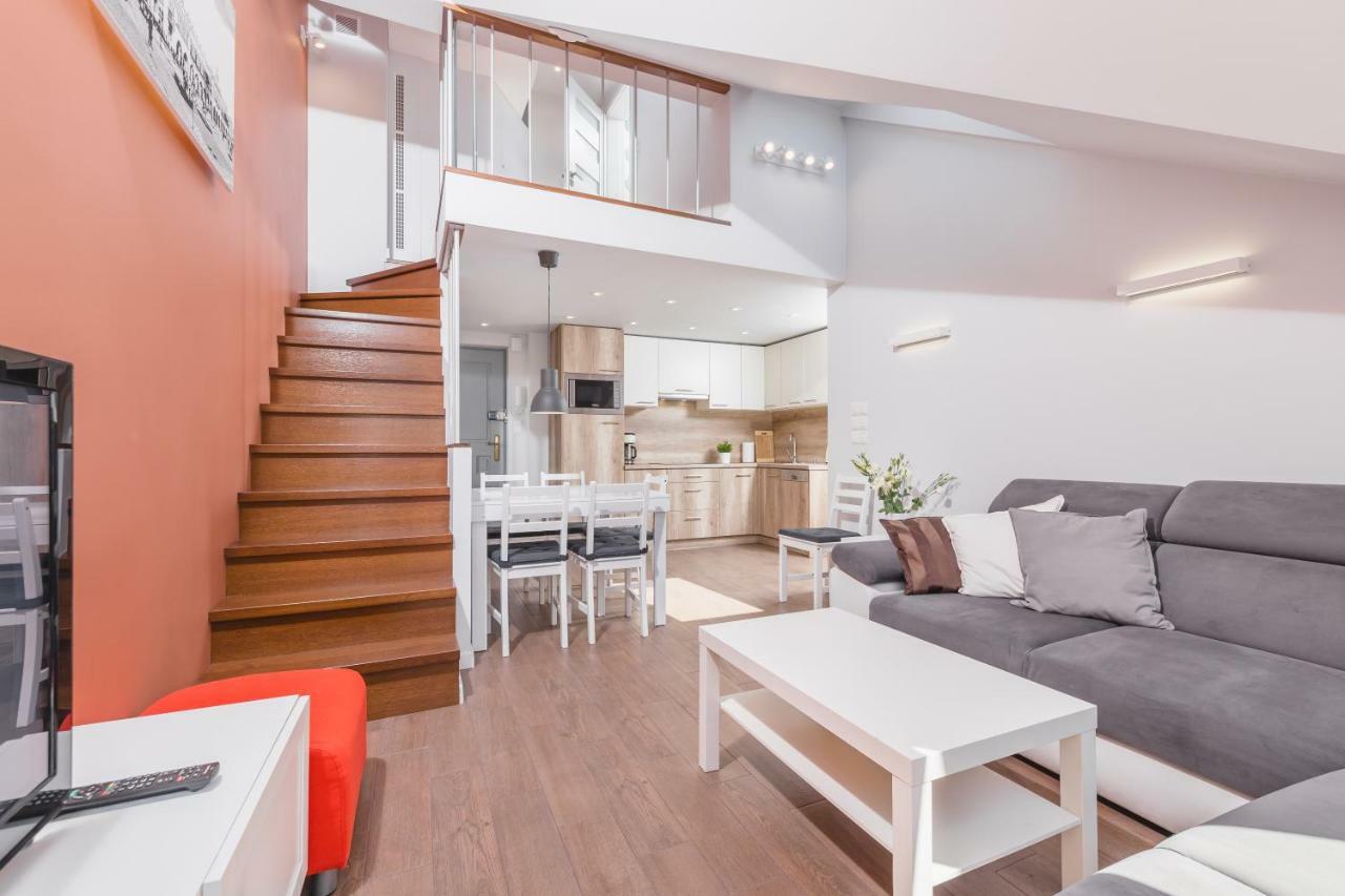 Cheerful Air Conditioned Apartment With Mezzanine And Parking - Old Town Krakow Dış mekan fotoğraf